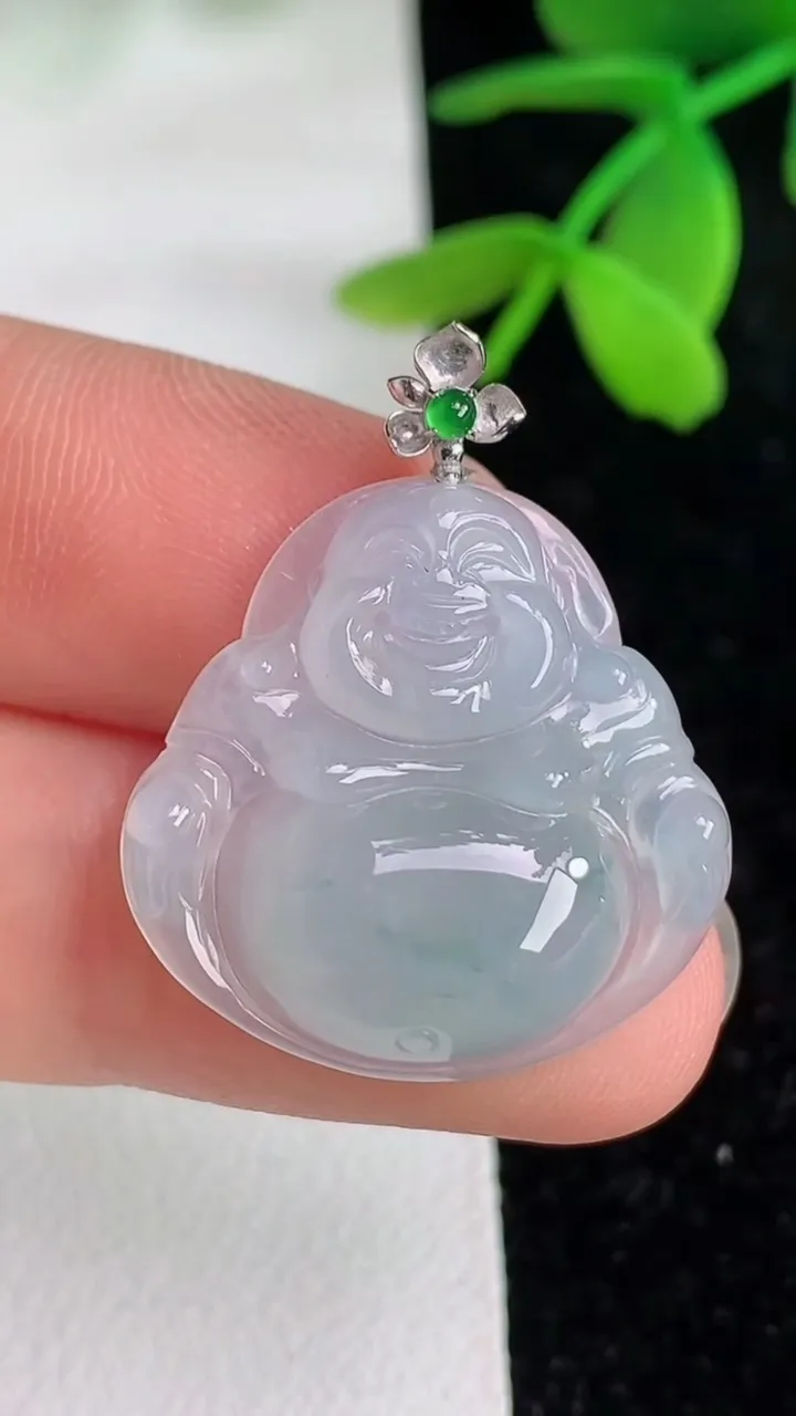 天然A货翡翠k金飘花佛公吊坠，尺寸21.6-22.4-4.6，重量:3.52g
6月10日