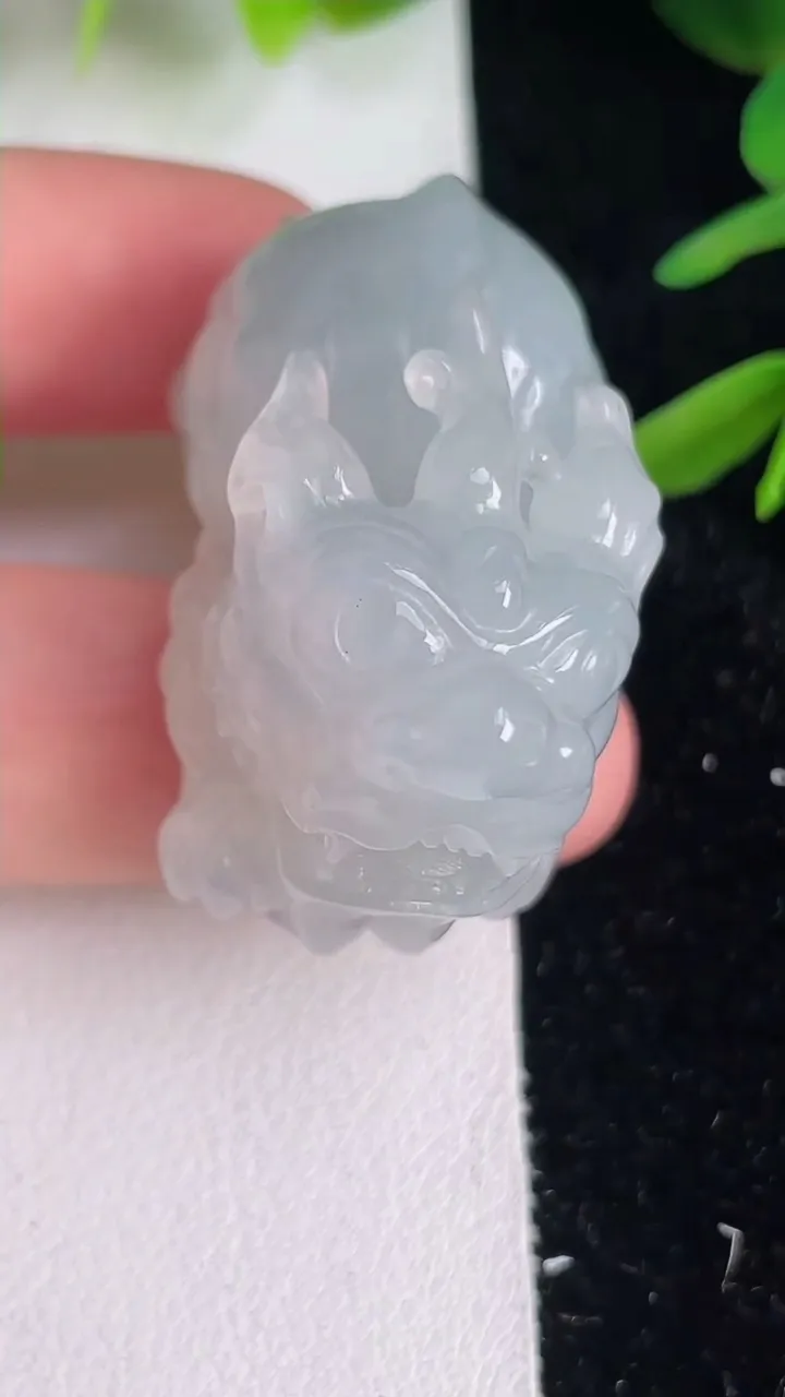 天然A货翡翠冰种貔貅吊坠，尺寸41-24.2-20，重:36.00g
6月10日