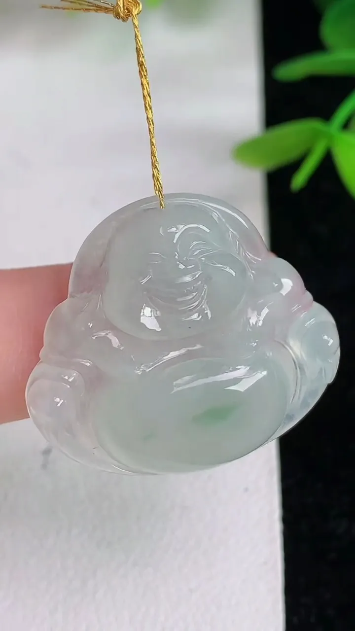 天然A货翡翠 飘花佛公吊坠，尺寸25.8-25.5-5.8，重量:6.57g
6月10日