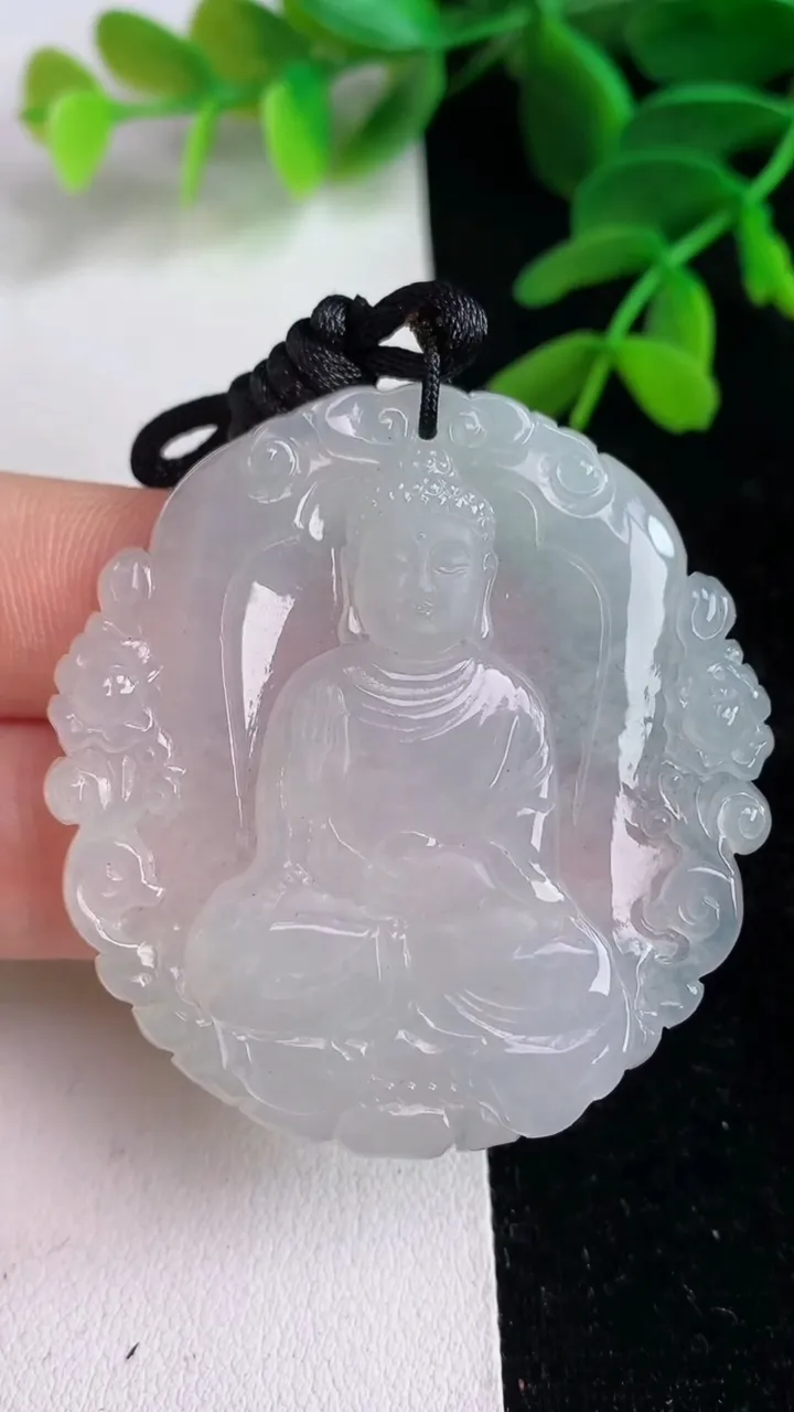 天然A货翡翠阿尼陀佛吊坠 ，尺寸48-45-5.2，重量:20.82g
6月11日