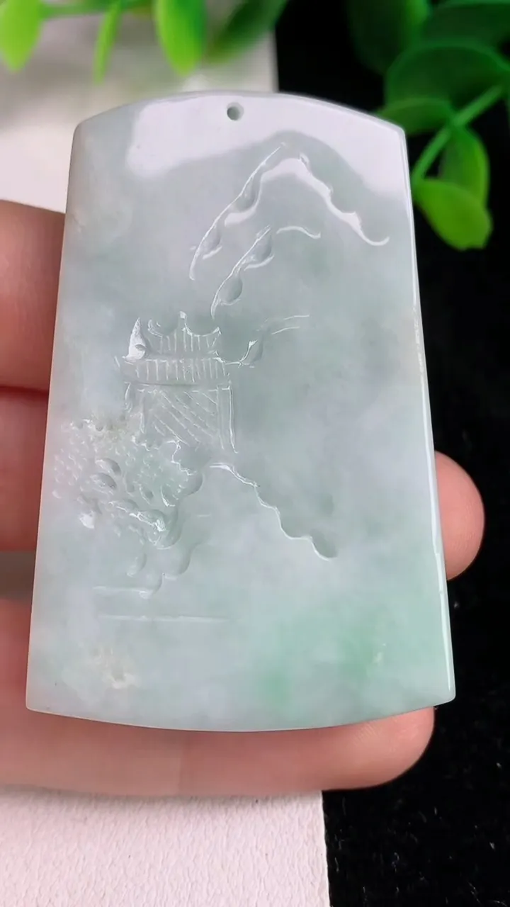天然A货翡翠山水牌吊坠 ，尺寸54-35-11.3，重量:41.85g
6月11日
