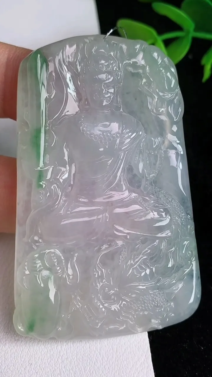 天然A货翡翠御龙不动明王吊坠，尺寸68.8-44-6.2，重量:42.60g
6月12日