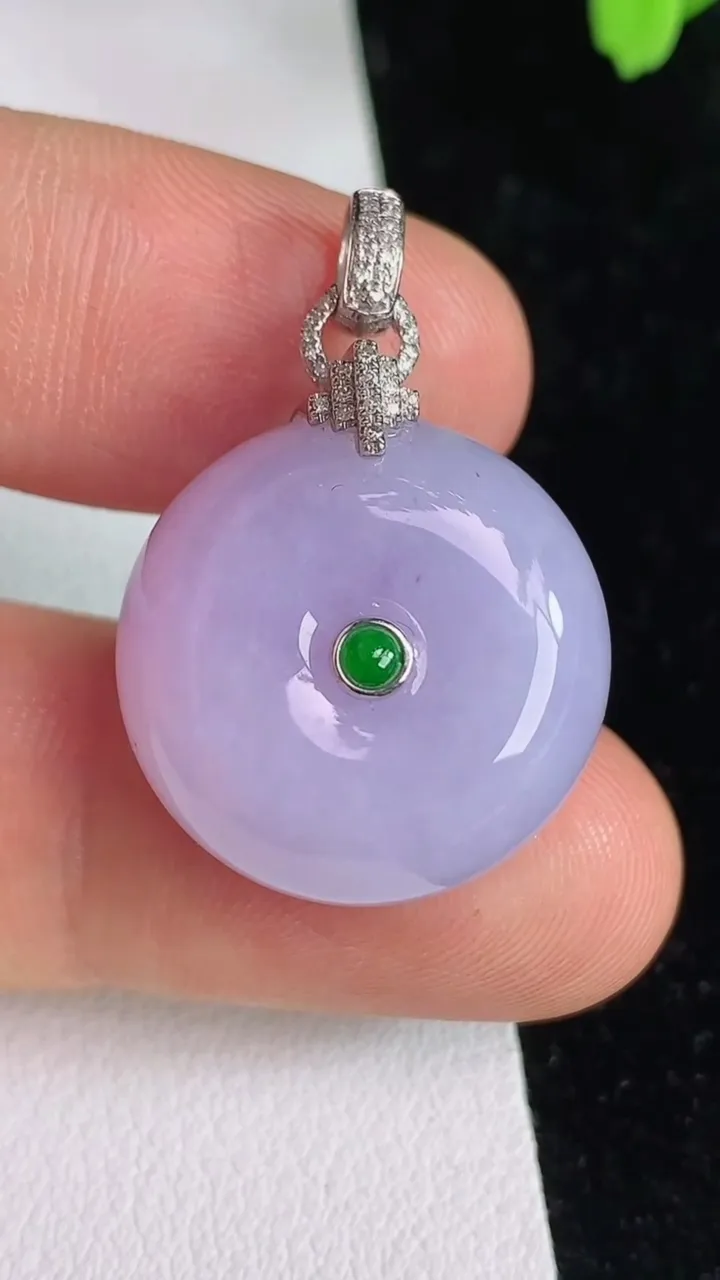 天然A货翡翠k金紫罗兰平安扣吊坠，尺寸20.7-11.4，重量:11.54g
6月12日
