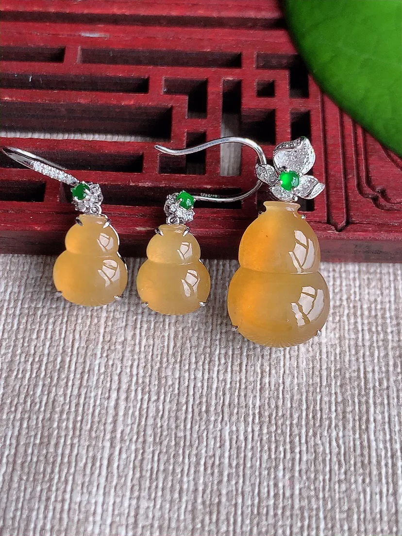尺寸24×16×11.3×6耳坠10.5×8.3×5mm 重量6.12g 0611