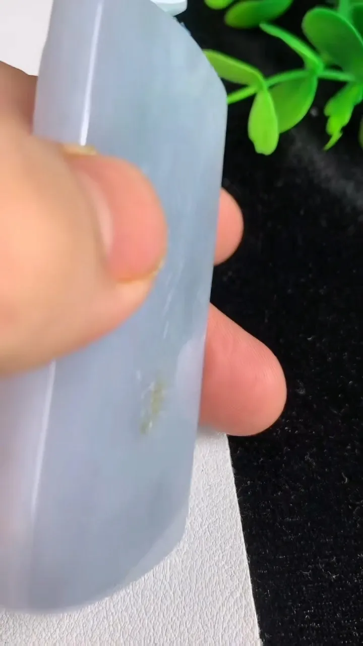 天然A货翡翠紫罗兰阿尼陀佛吊坠，尺寸71.4-36.5-13.3，重量:86.08g
6月12日