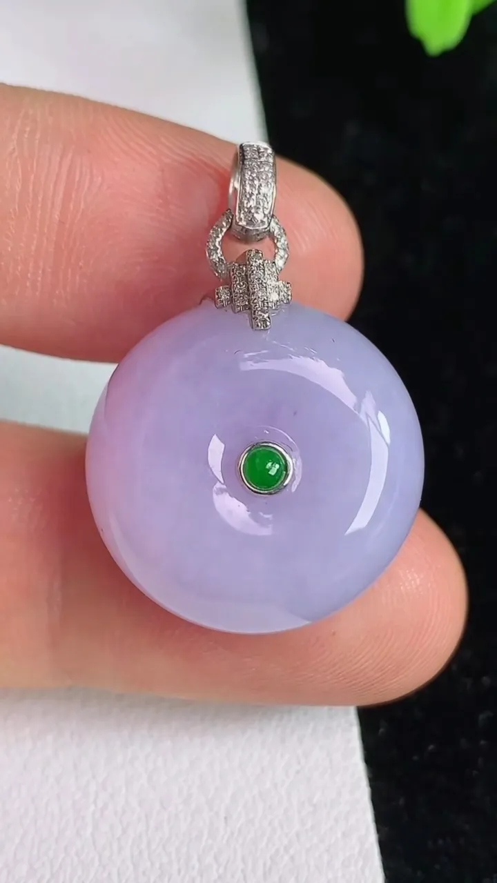 天然A货翡翠k金紫罗兰平安扣吊坠，尺寸20.7-11.4，重量:11.54g
6月12日