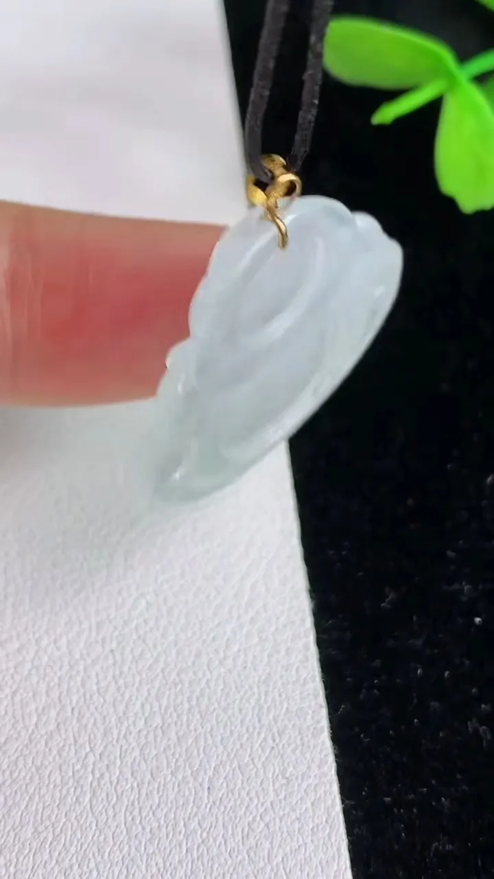 天然A货翡翠佛公吊坠，尺寸22.3-28-4.2，重量:4.61g
6月12日