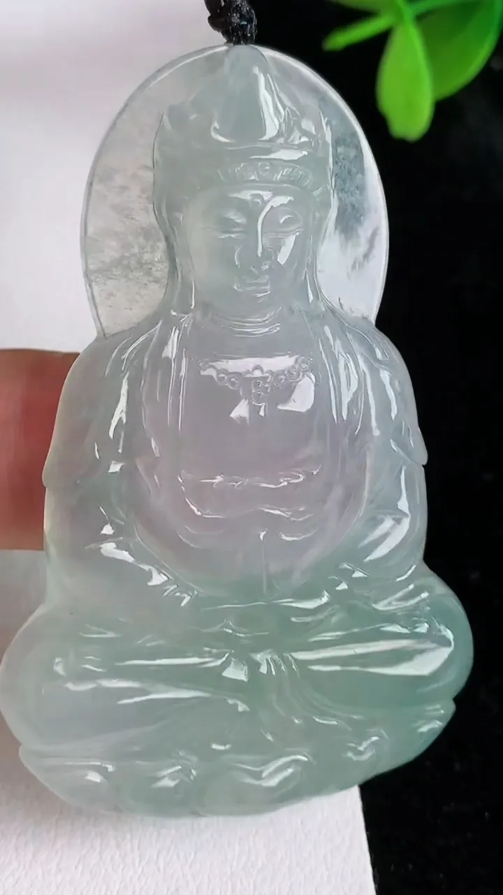 天然A货翡翠观音菩萨吊坠，尺寸55.6-36.2-4.5，重量:18.30g
6月12日