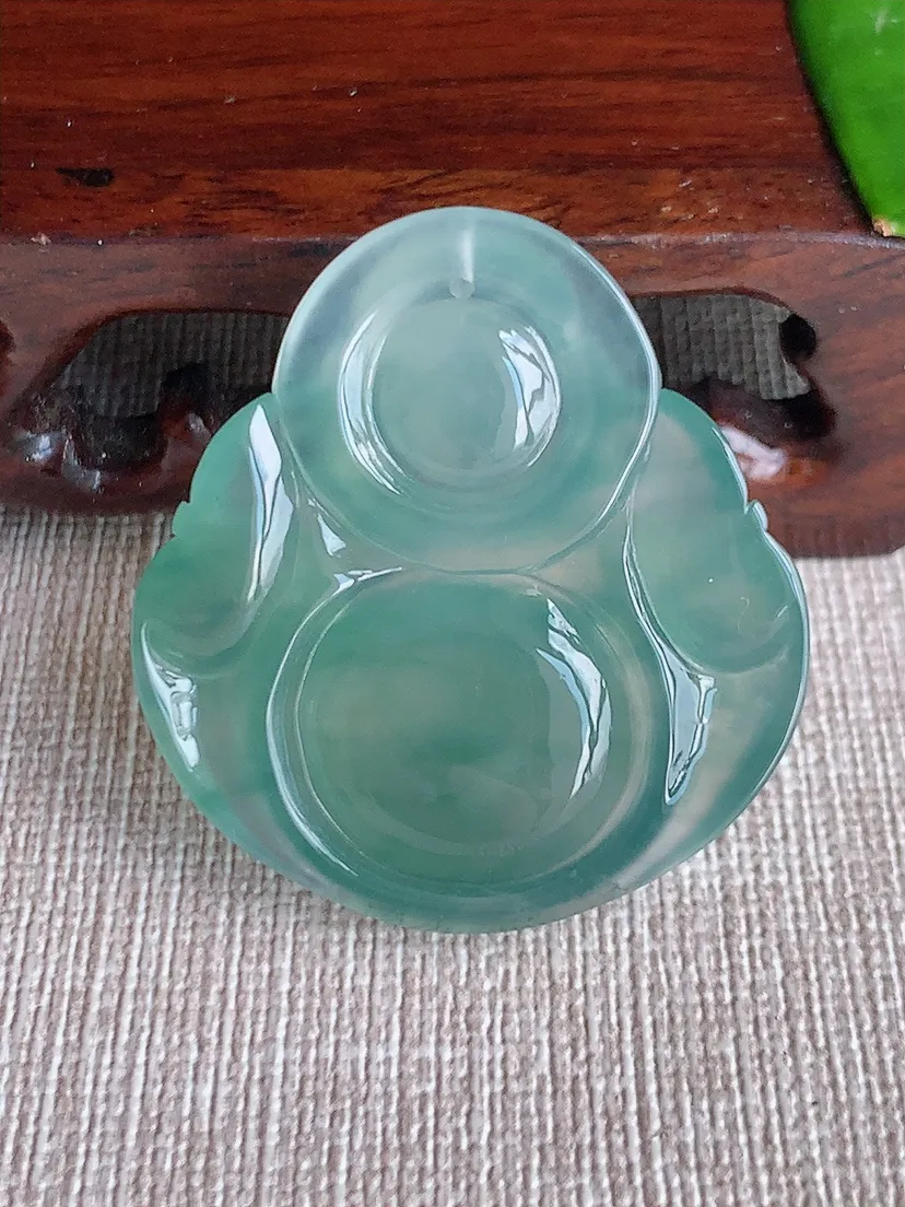 天然A货翡翠晴水大佛公吊坠尺寸37×34.7×7.8m量15.48g 0611