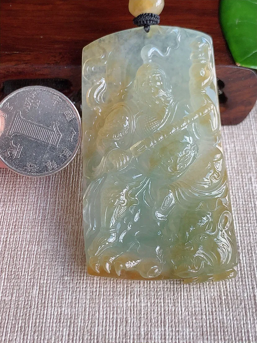 天然A货翡翠飘黄翡秦叔宝吊坠尺寸68.3×38.4×11m量65.69g 0611