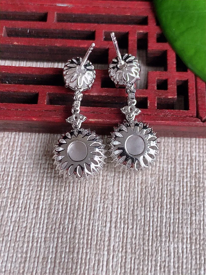 天然A货翡翠18K金伴钻镶嵌满绿蛋面耳坠 尺寸7.8×7.2×7mm 重量5.00g 0612