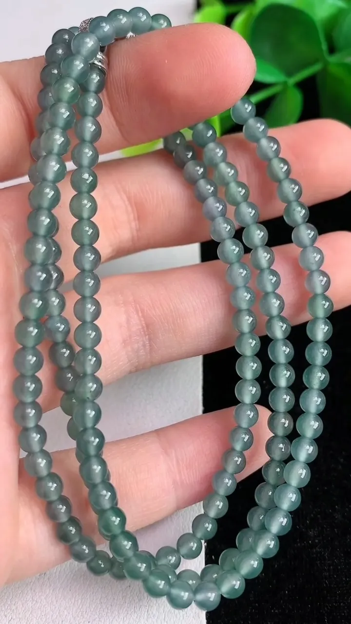 天然A货翡翠货蓝水小米珠项链154颗，尺寸4，重:17.46g6月13日
工厂直销收藏佳品,种好水足，色泽均匀，有种有色，上手高大气！