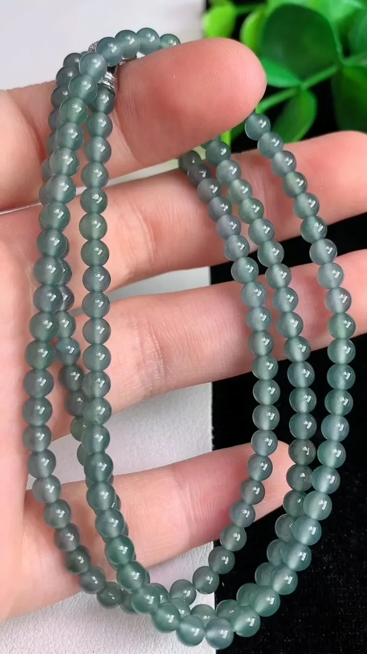 天然A货翡翠货蓝水小米珠项链154颗，尺寸4，重:17.46g6月13日
工厂直销收藏佳品,种好水足