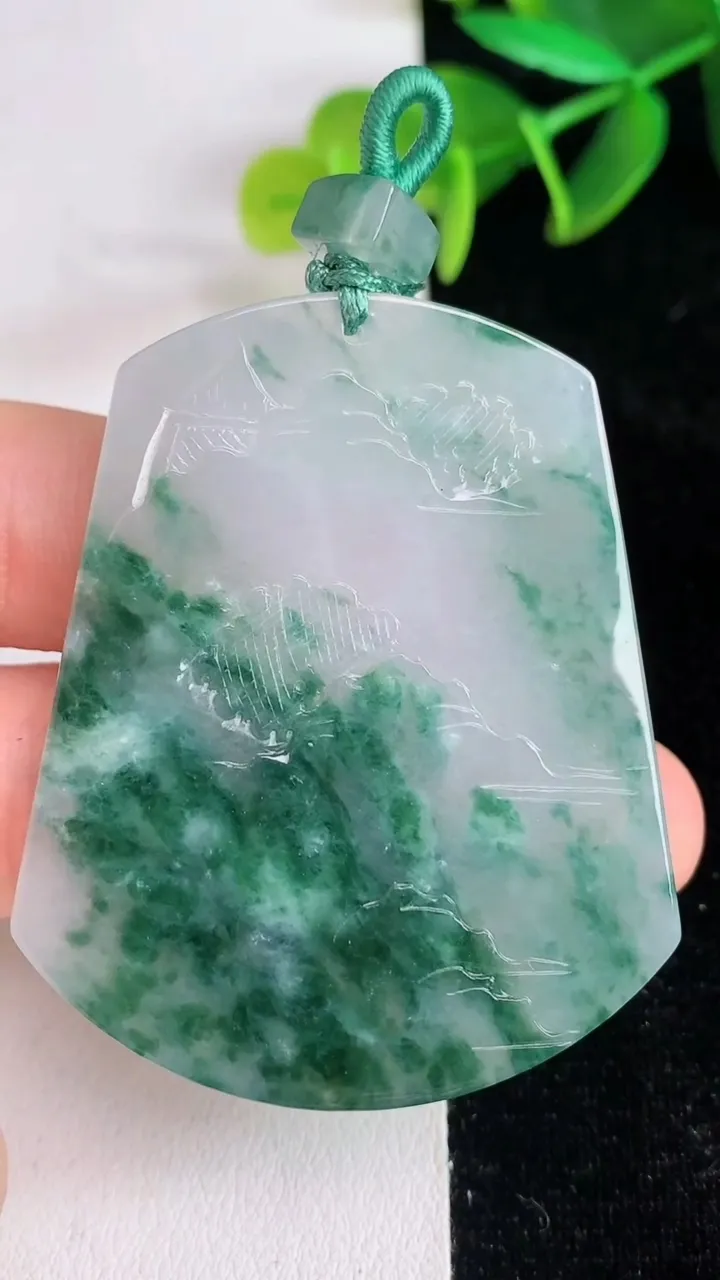 天然A货翡翠山水牌吊坠，尺寸51-40.4-5.4，重量:27.06g
6月14日
