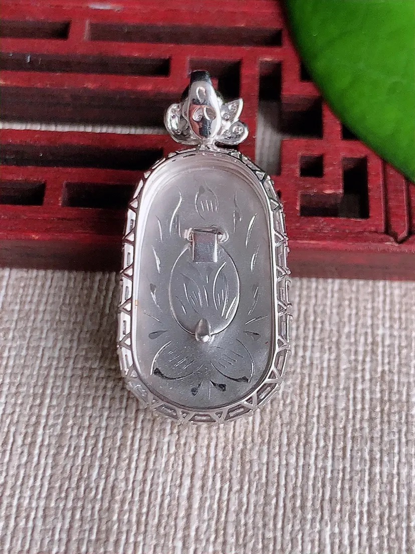 天然A货翡翠18K金伴满绿福贝吊坠尺寸33×16×8裸石23.4×13.2m量4.24g 0612