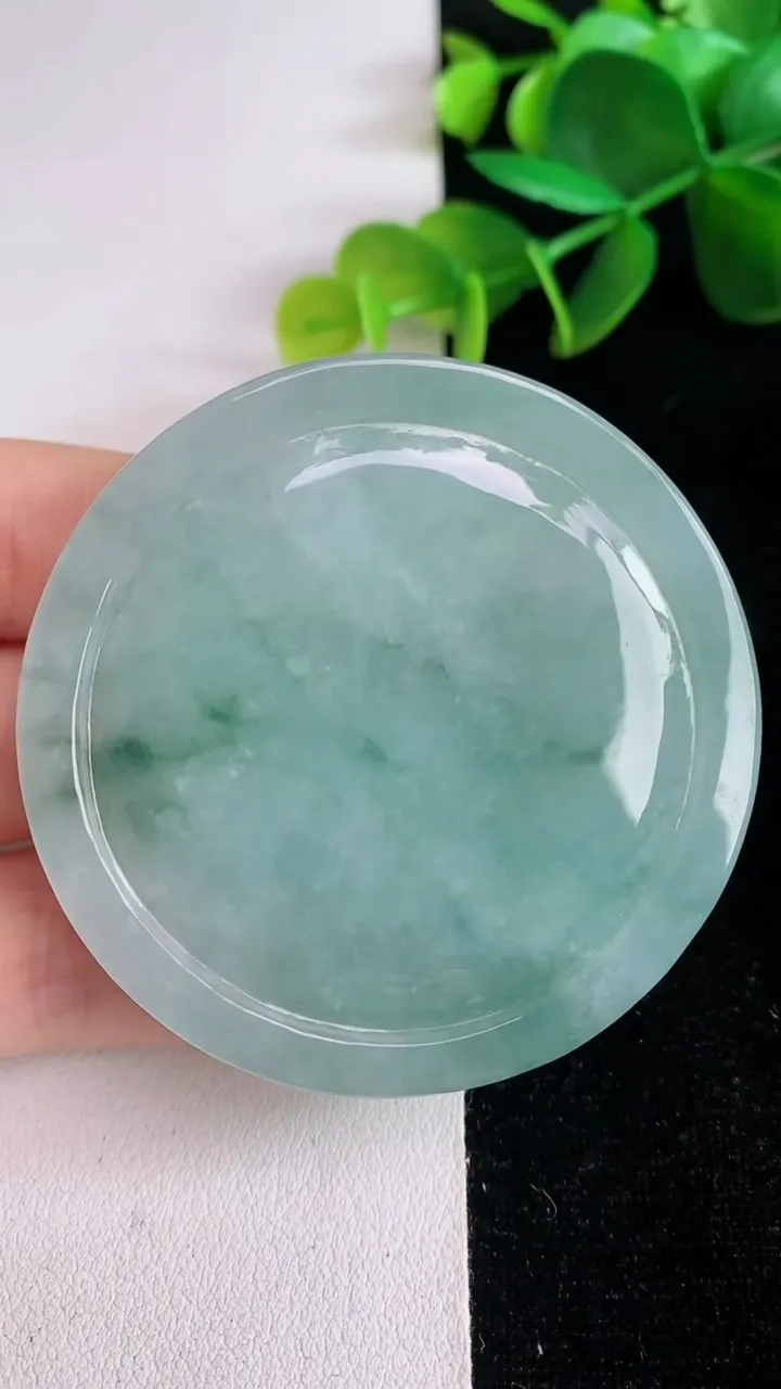 天然A货翡翠文殊菩萨吊坠，尺寸53.8-13，重:79.98g
6月13日