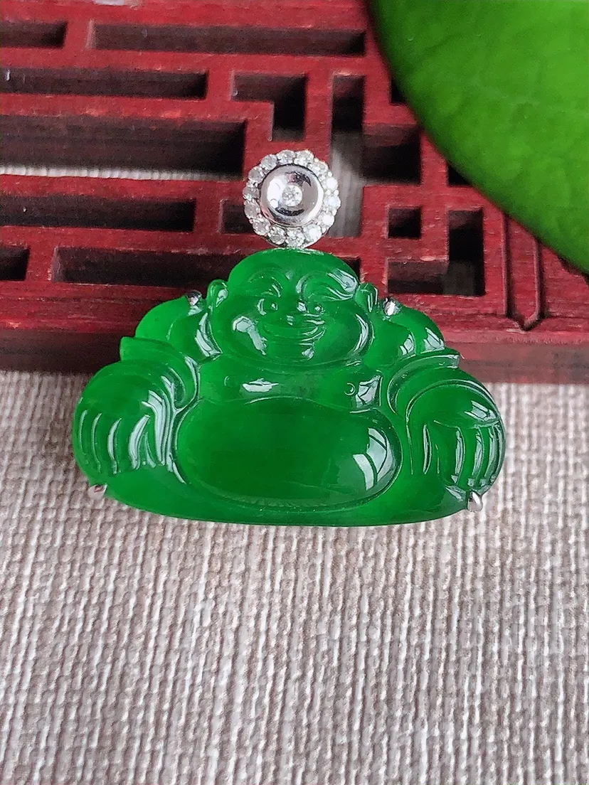 天然A货翡翠18K金伴满绿佛公吊坠尺寸24.8×17×28.3×7.5m量5.20g 0612