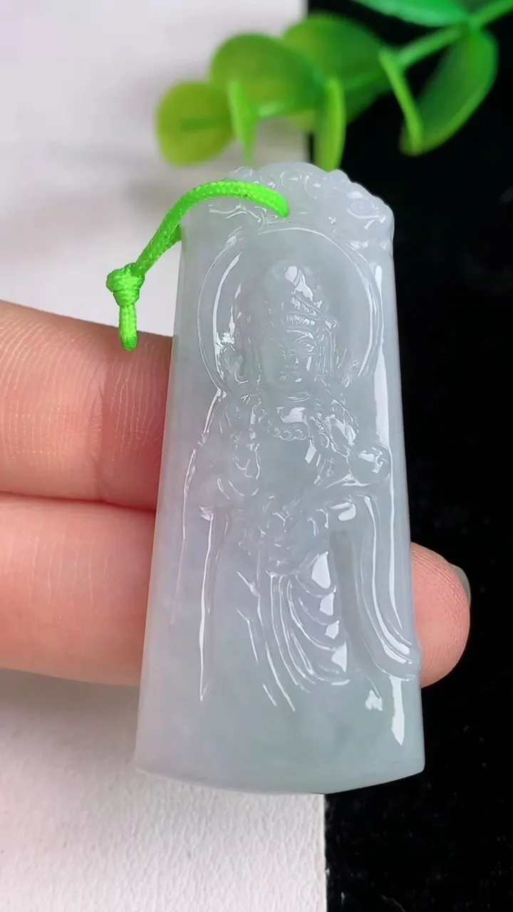 天然A货翡翠大势至观音菩萨吊坠，尺寸50-22-5.3，重量:13.39g
6月13日
