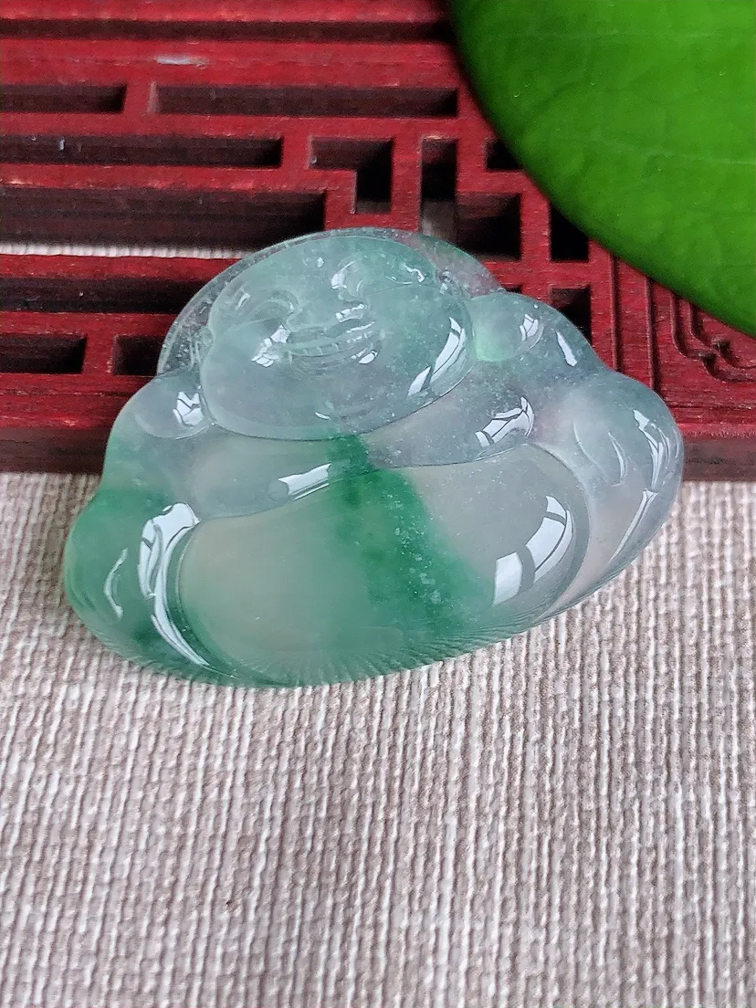 天然A货翡翠飘花一刀切佛件尺寸27.8×38.4×4.7m量9.75g 0612
