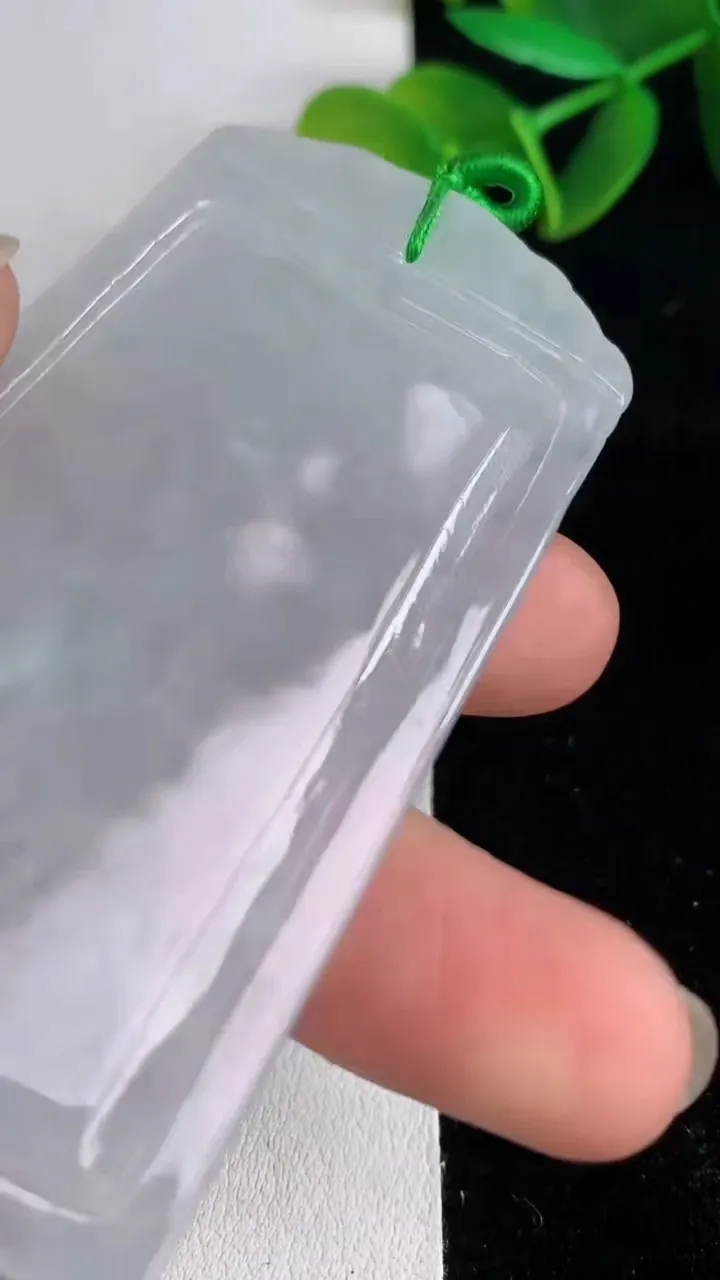 天然A货翡翠文殊菩萨吊坠，尺寸68.5-38-5，重量:29.48g
6月14日