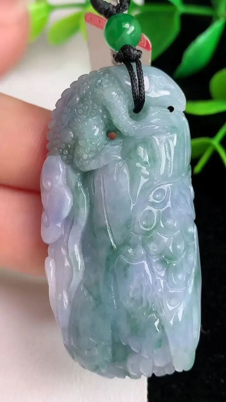 天然A货翡翠紫罗兰飘花今非昔比 蜥蜴吊坠，尺寸55.2-26-11.8，重量:30.49g
6月14