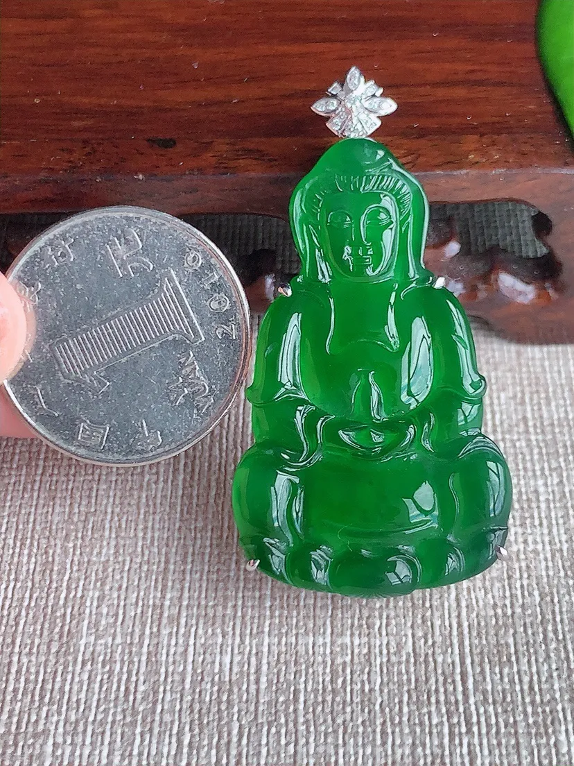 天然A货翡翠18K金伴满绿正装观音吊坠尺寸50.5×42.7×25.5×7.6m量7.95g 0613