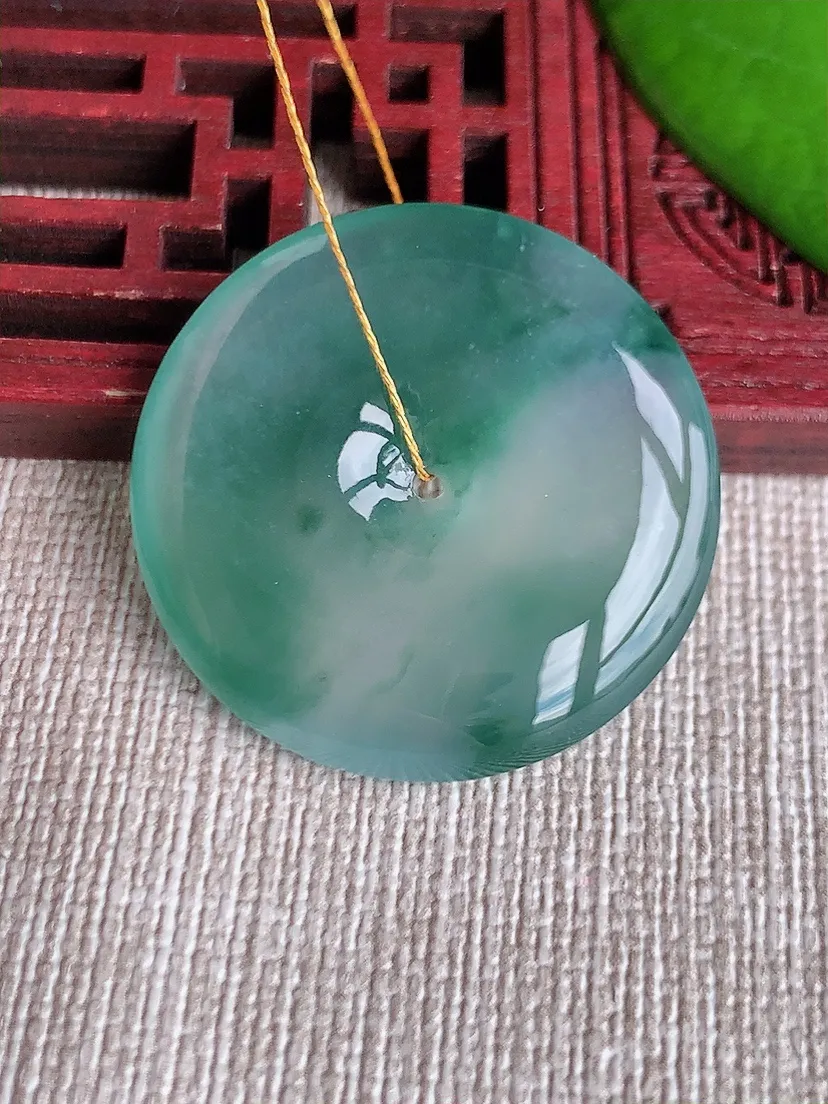 天然A货翡翠飘花平安扣吊坠尺寸29.6×5m量10.12g 0613