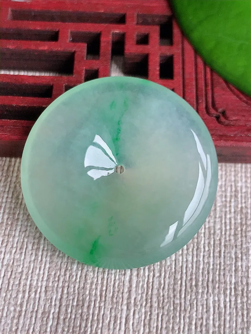 天然A货翡翠飘阳绿平安扣吊坠尺寸31×5.4m量11.94g 0612