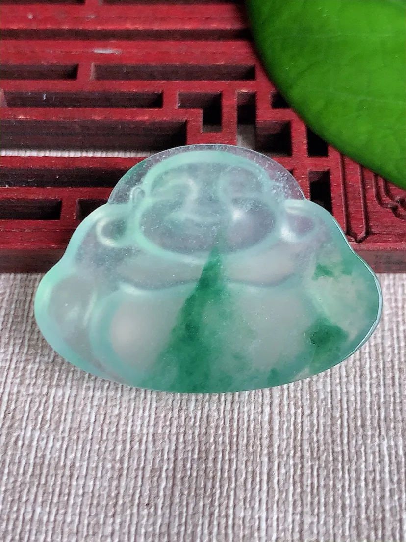 天然A货翡翠飘花一刀切佛件尺寸27.8×38.4×4.7m量9.75g 0612