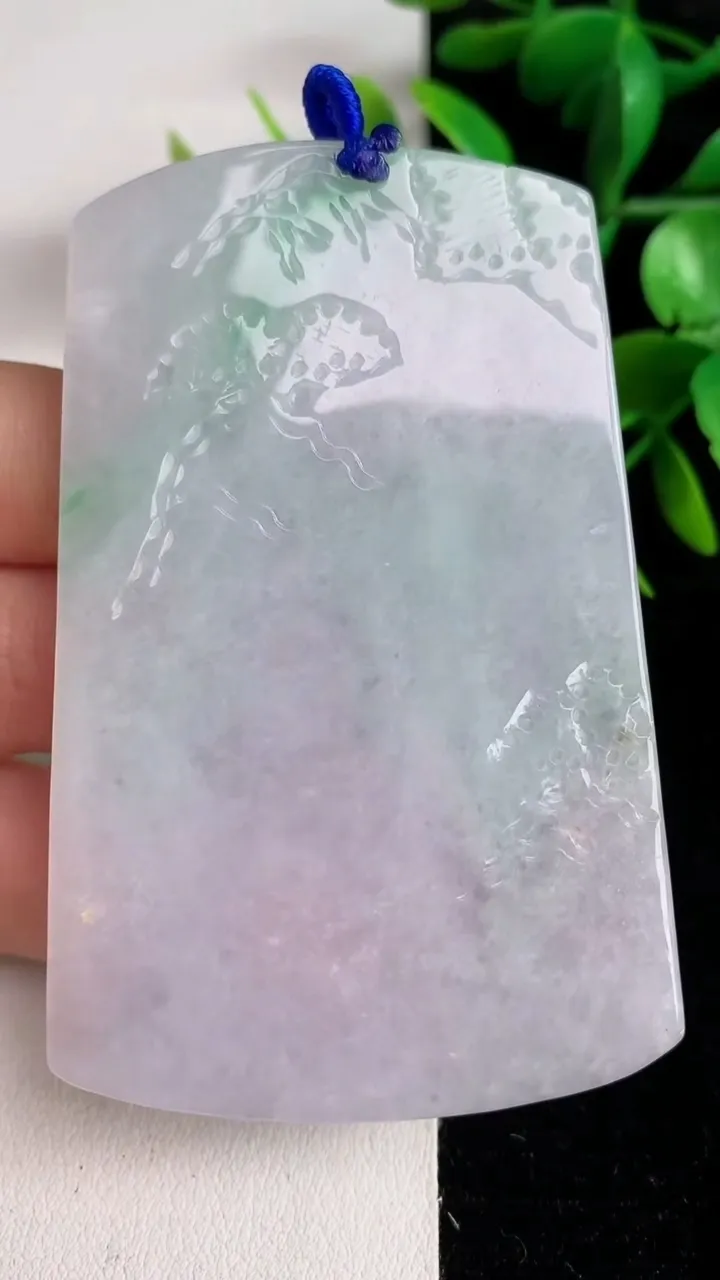 天然A货翡翠山水牌吊坠，尺寸73.2-45.7-5.8，重量:49.50g
6月14日
