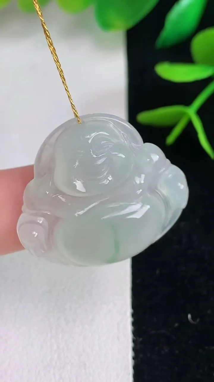 天然A货翡翠佛公吊坠，尺寸25.2-27.7-6，重量:6.37g
6月15日