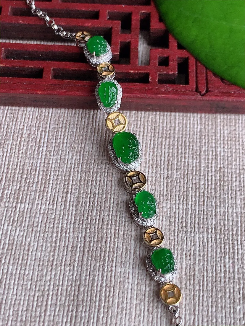 天然A货翡翠冰种18K金伴钻镶嵌满绿招财貔貅手链 尺寸7×5×4.8mm 重量4.62g 0613