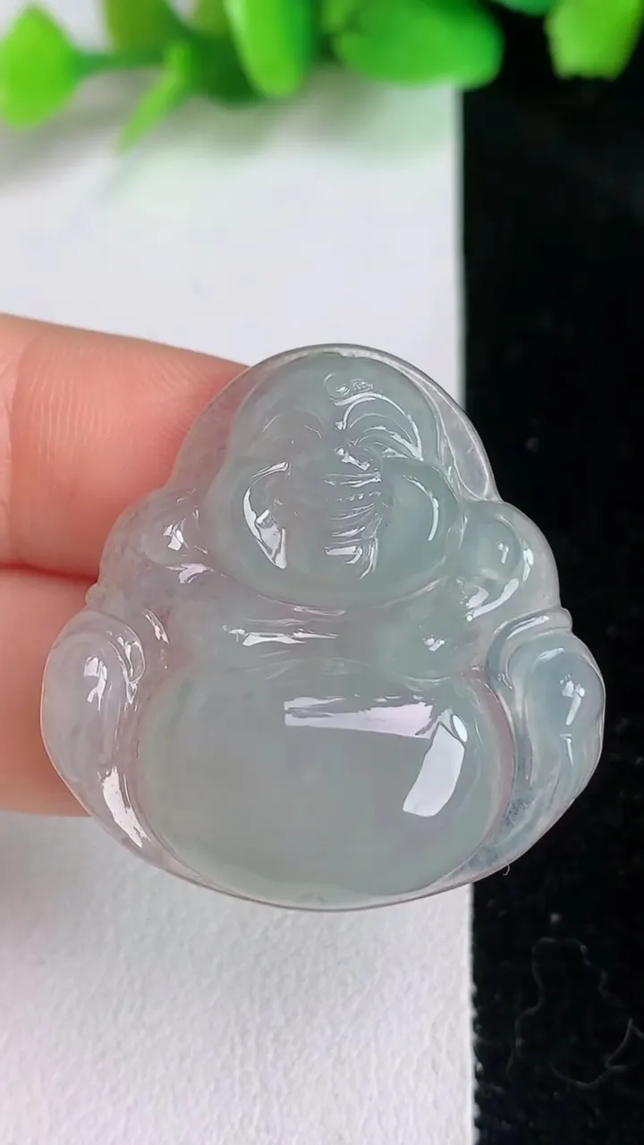 天然A货翡翠飘花佛公吊坠，尺寸32.2-31.8-6，重量:9.41g
6月15日