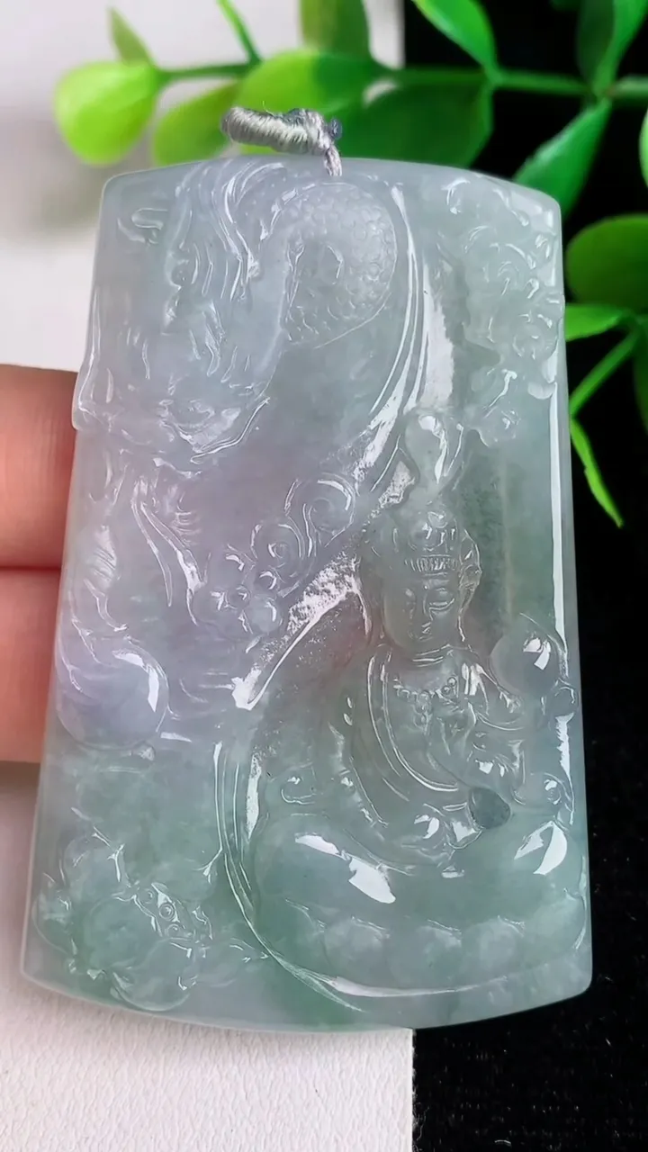 天然A货翡翠紫罗兰祥龙大势至观音菩萨吊坠，尺寸64-41.8-5，重量:30.81g
6月15日