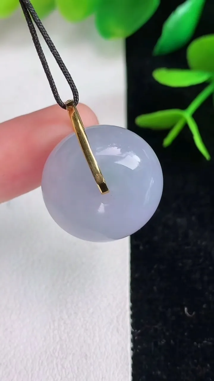 天然A货翡翠k金紫罗兰平安扣吊坠，尺寸20.2-11.5，重量:10.44g
6月15日