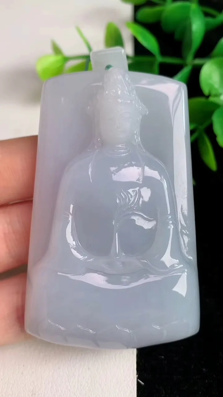 天然A货翡翠紫罗兰观音菩萨吊坠，尺寸67-42.4-11.8，重量:76.81g
6月15日