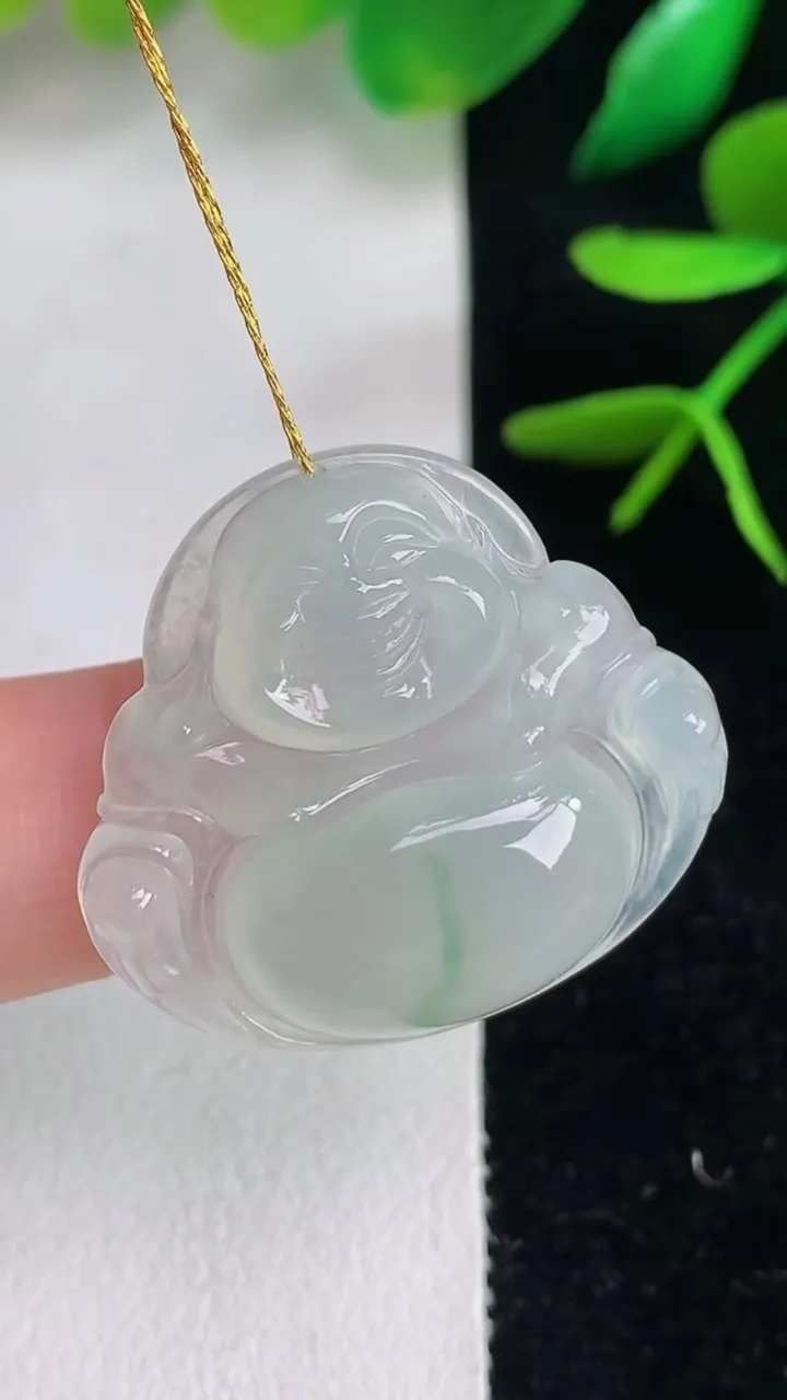 天然A货翡翠佛公吊坠，尺寸25.2-27.7-6，重量:6.37g
6月15日