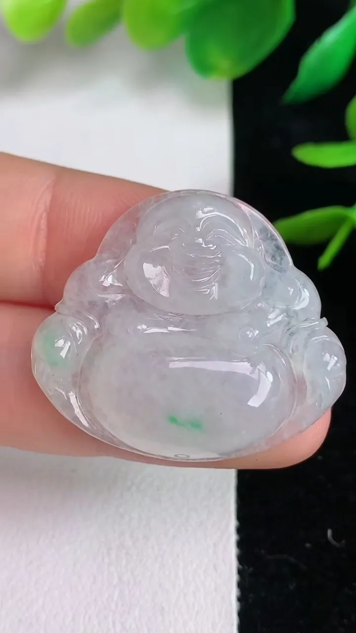 天然A货翡翠佛公吊坠，尺寸27-31.4-5，重量:6.60g
6月15日