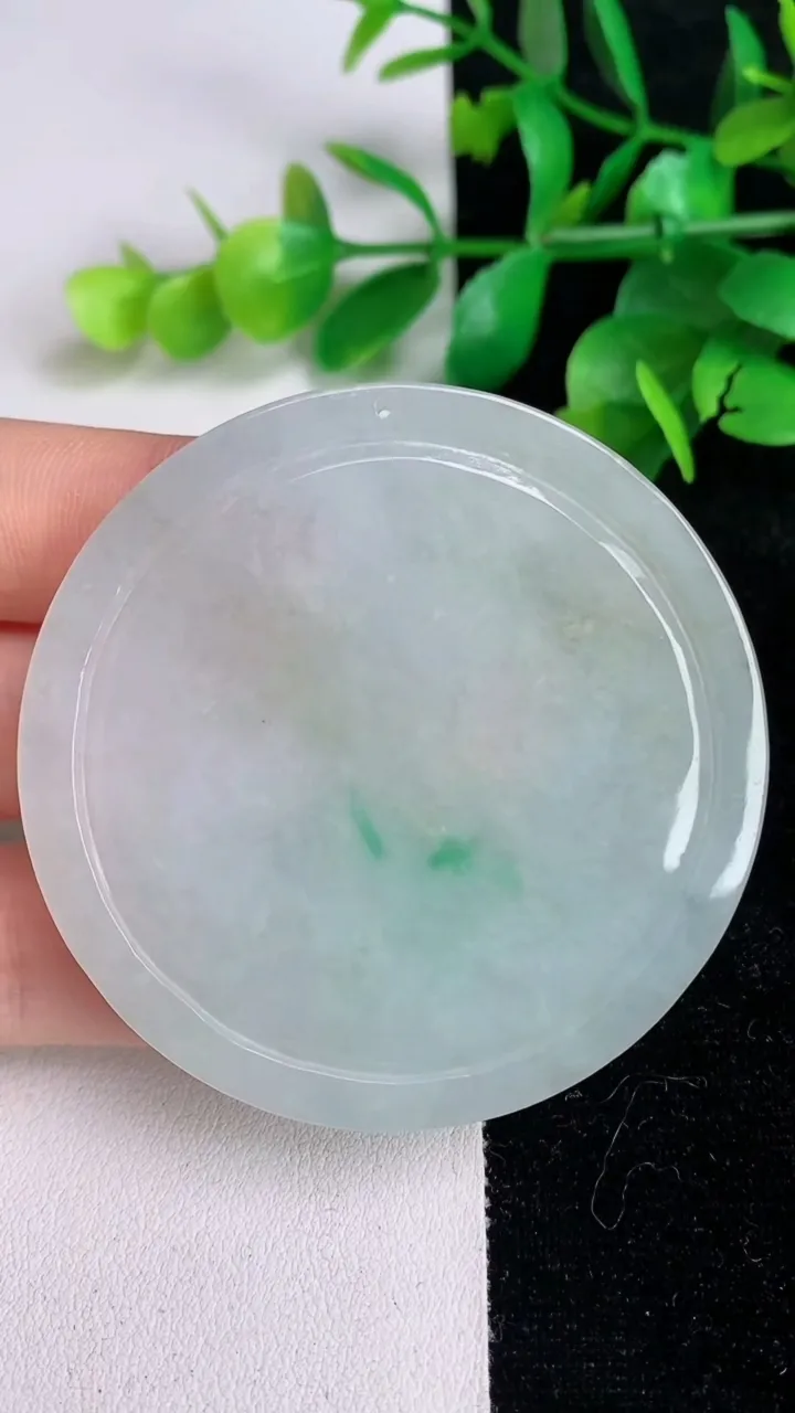 天然A货翡翠文殊菩萨吊坠，尺寸56.3-5.2，重:32.41g
6月16日