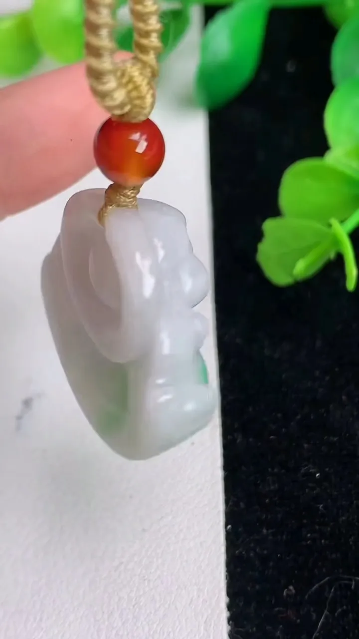 天然A货翡翠佛公吊坠，尺寸27-29-12.8，重:13.18g
6月16日