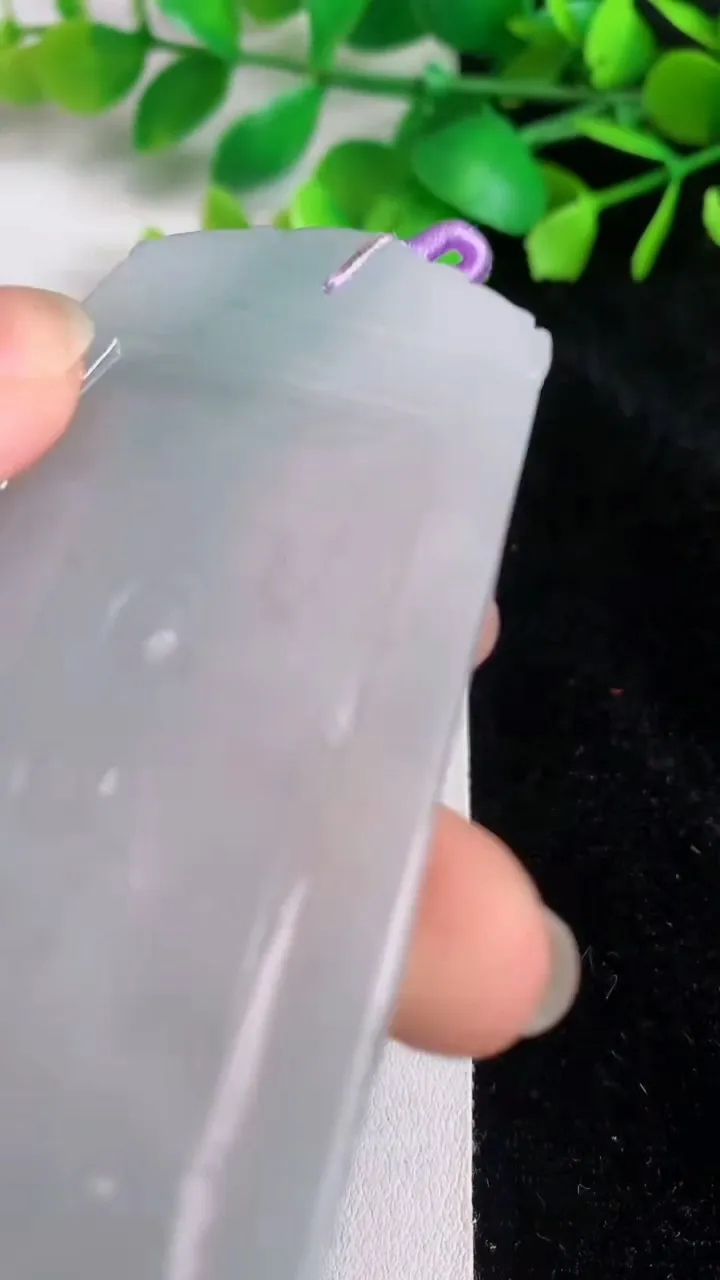 天然A货翡翠文殊菩萨吊坠，尺寸79-50-5.3，重量:42.41g
6月16日