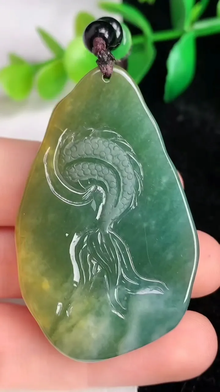 天然A货翡翠龙牌吊坠，尺寸49-30-9，重:24.11g
6月16日