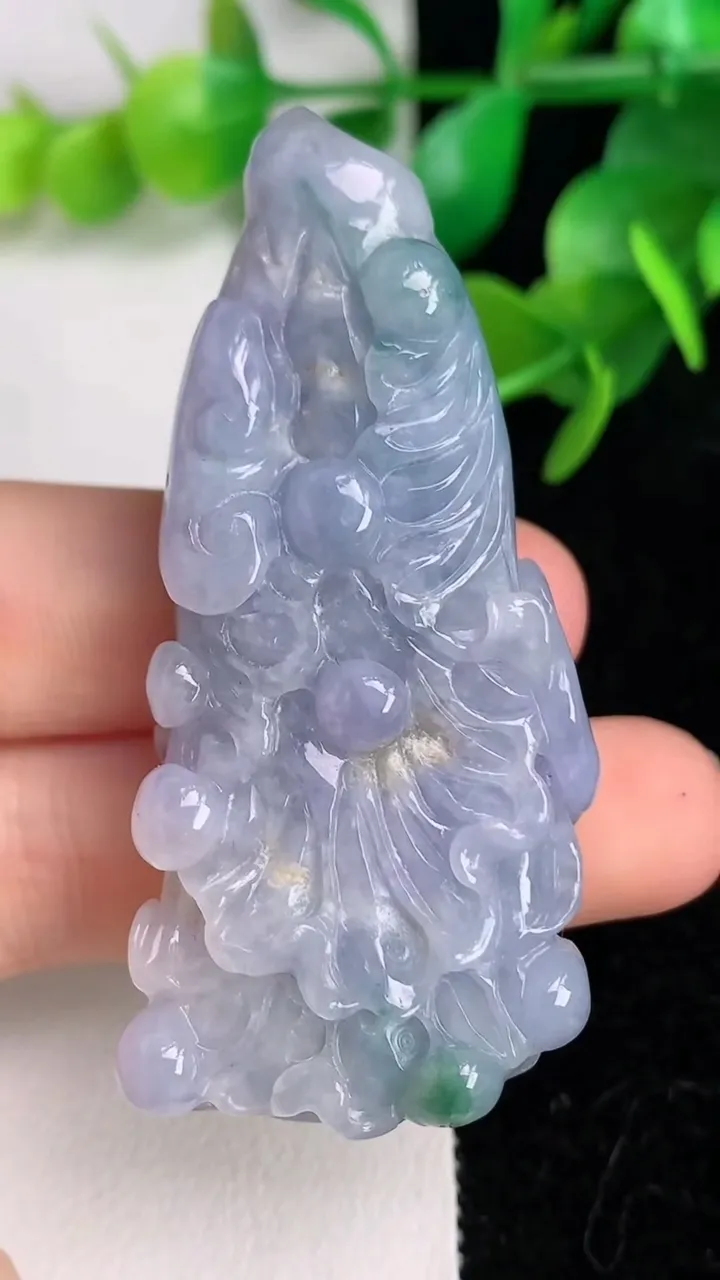 天然A货翡翠紫罗兰白菜吊坠，尺寸60-26.8-14.2，重:36.04g
6月16日