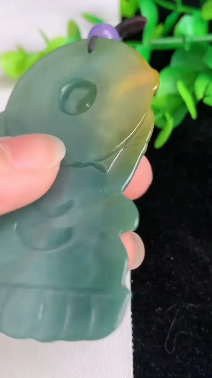 天然A货翡翠双彩蓝水度母观音菩萨吊坠，尺寸70-37-6.5，重:27.94g
6月16日