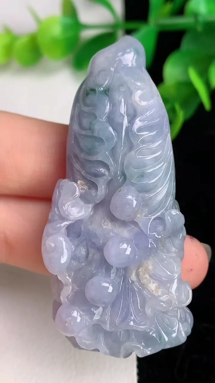 天然A货翡翠紫罗兰白菜吊坠，尺寸60-26.8-14.2，重:36.04g
6月16日