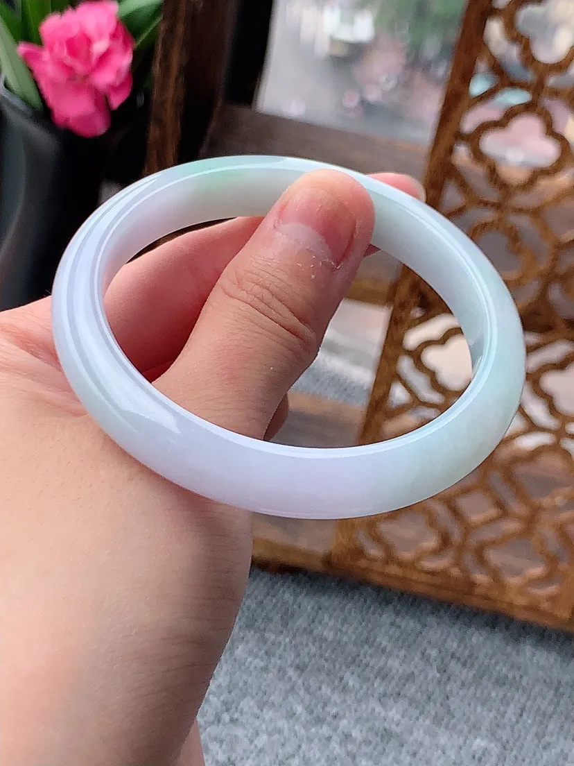 天然A货翡翠淡春彩淡紫罗兰飘绿正装正圈手镯57-58圈口 尺寸57×9.7×7mm 重量41.38g 0615
