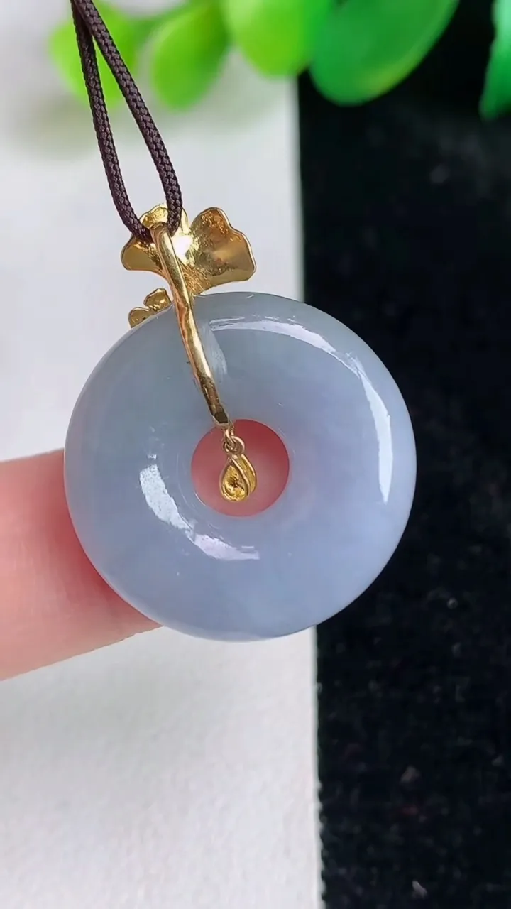 天然A货翡翠18k金紫罗兰平安环吊坠，尺寸21.5-5.4，重量:5.68g
6月17日