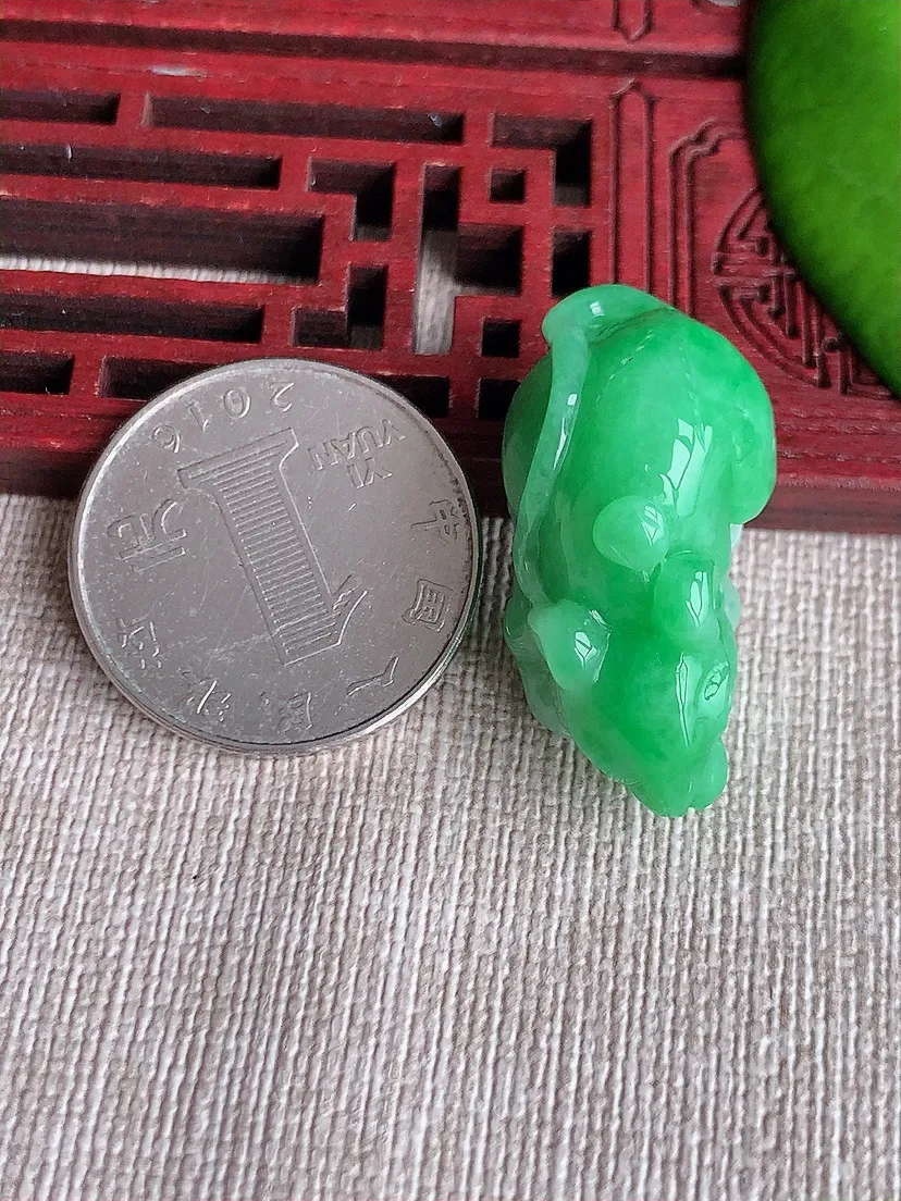 天然A货翡翠冰润满绿生肖鼠吊坠 尺寸32×16×17.6m量12.76g 0617
