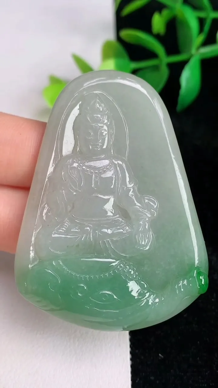 天然A货翡翠普贤菩萨吊坠，尺寸58-43-6，重:27.16g
6月17日