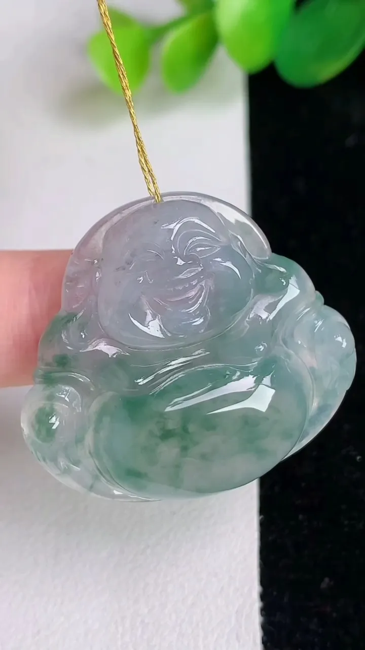天然A货翡翠冰种飘花佛公吊坠，尺寸30-33.5-6.5，重量:10.40g
6月17日